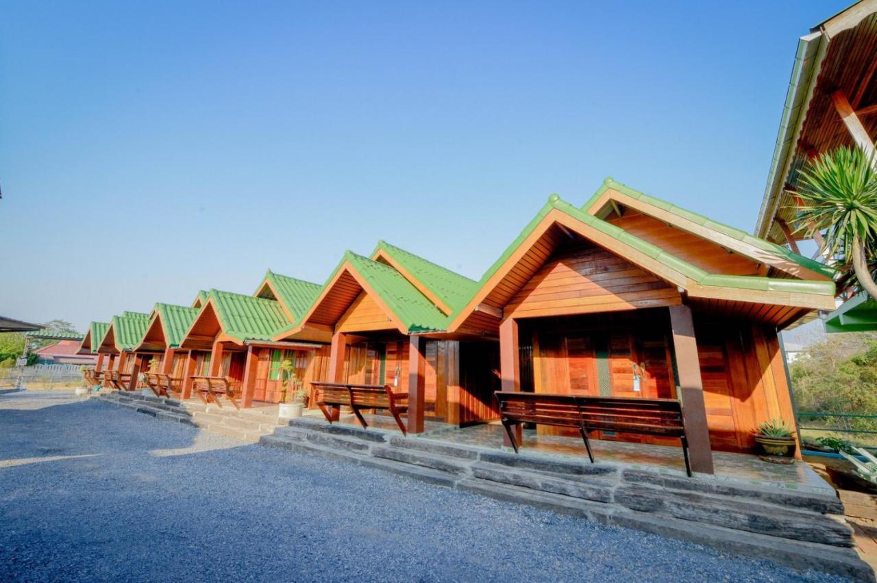 Mrk Resort & Massage Lop Buri 외부 사진