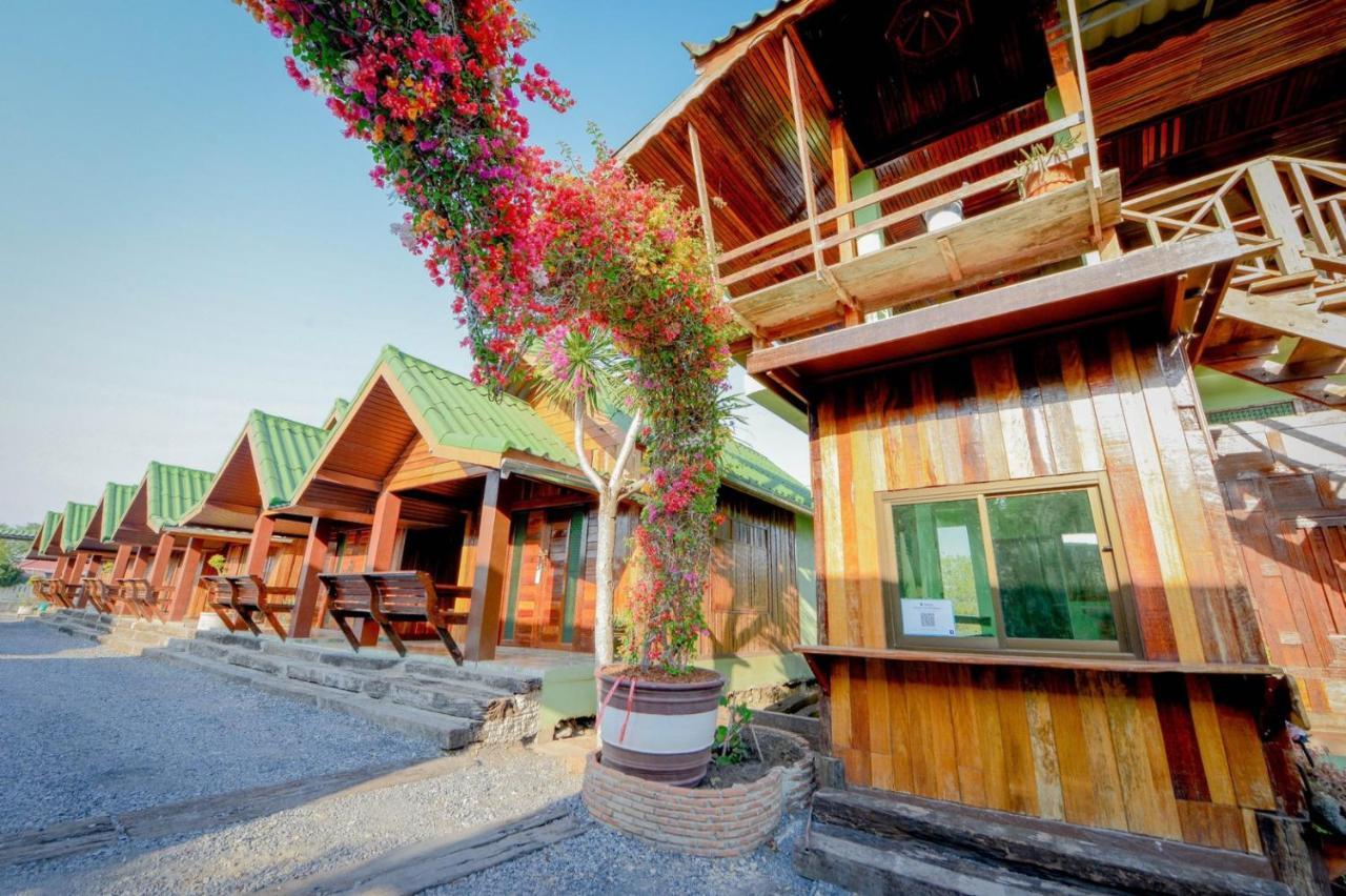 Mrk Resort & Massage Lop Buri 외부 사진