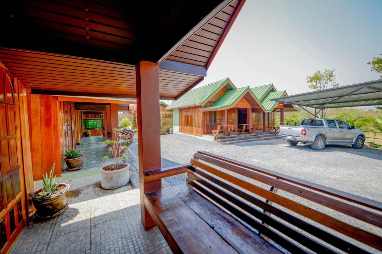 Mrk Resort & Massage Lop Buri 외부 사진