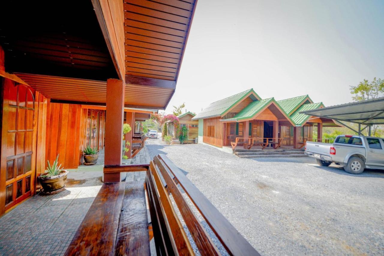 Mrk Resort & Massage Lop Buri 외부 사진
