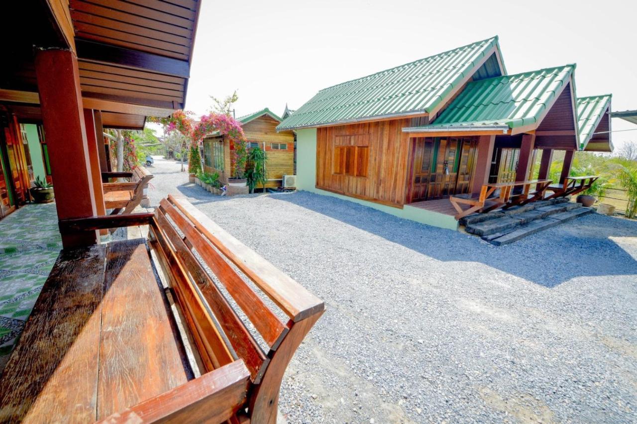 Mrk Resort & Massage Lop Buri 외부 사진