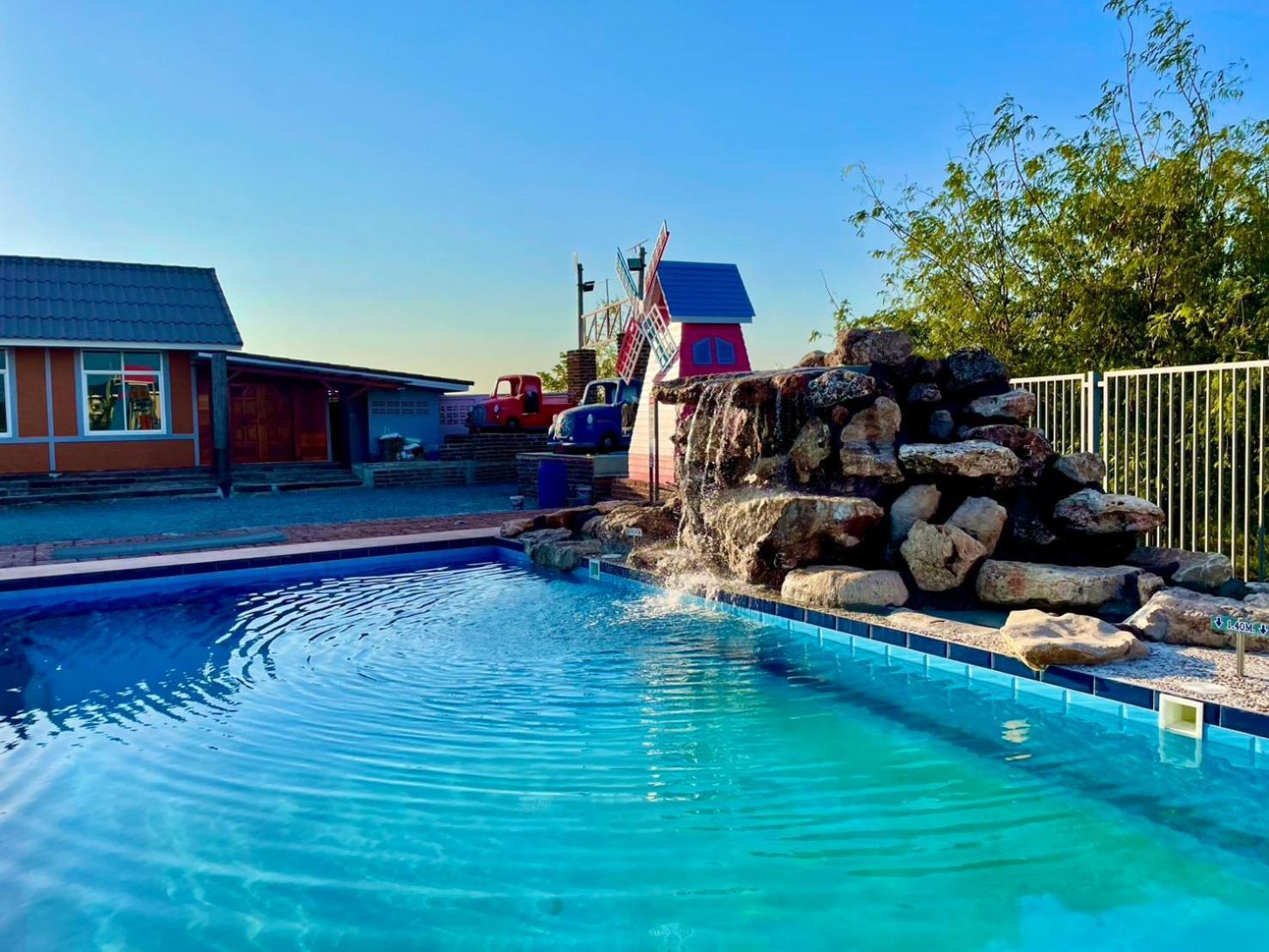 Mrk Resort & Massage Lop Buri 외부 사진
